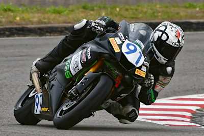 Julian Trummer gewann das zweite Supersport/STK 600/Moto2-Rennen