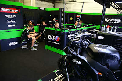 Das Kawasaki-Werkstean wird 2015 zwei Fahrer haben