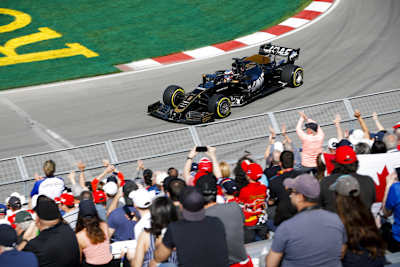 Haas-Renner in Montreal: kein Hirsch-Logo mehr zu sehen