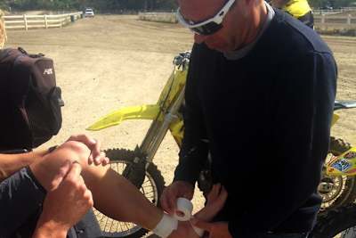 Der linke Fuß von Ken Roczen muss immer noch bandagiert werden