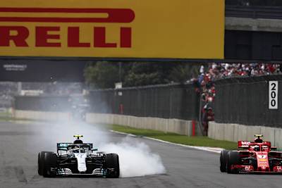 Valtteri Bottas patzt, Kimi Räikkönen sagt Dankeschön