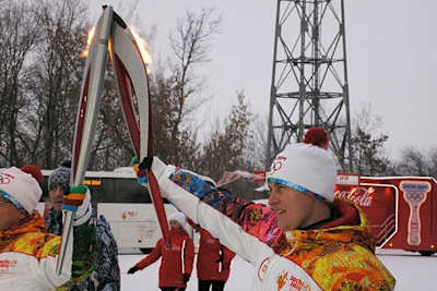 Nikolai Krasnikov trug die olympische Flamme durch Ufa