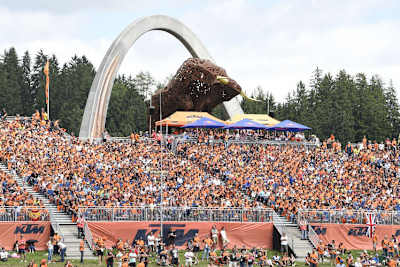 Das Herz der «Orange Family»: Die KTM-Tribüne am Red Bull Ring