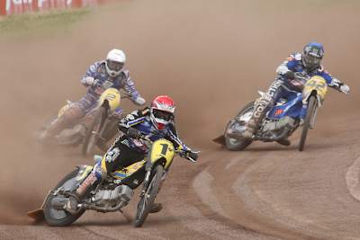 Joonas Kylmäkorpi (1), Jannick de Jong (2) und Stephan Katt wollen den Titel