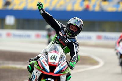 Leon Haslam steuert 2018 klar auf BSB-Titelkurs 