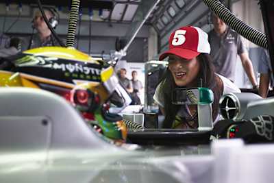 Romantik in der Startaufstellung: Lewis Hamilton nimmt seine Nicole Scherzinger gerne zu den Rennen mit