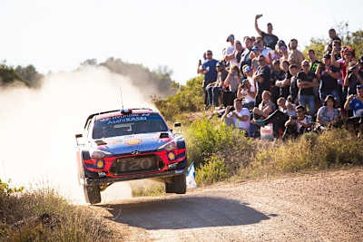   Sébastien Loeb stürmte in Spanien wieder an die Spitze