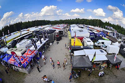 Am Freitag schien in Loket noch die Sonne. Im Qualifying begann es zu regnen