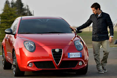 Jorge Lorenzo mit dem Alfa Romeo MiTo