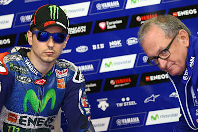 Jorge Lorenzo mit Crewchief Ramon Forcada