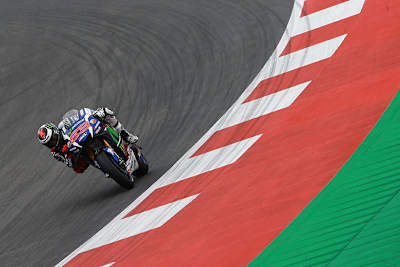 Jorge Lorenzo kämpft 2015 gegen Valentino Rossi um seinen dritten MotoGP-Titel