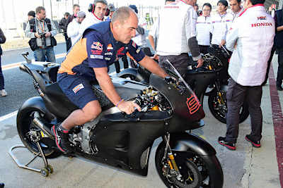 99 statt 26: Das Bike für Jorge Lorenzo ist startklar