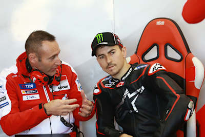 Crew-Chief Cristian Gabarrini mit Jorge Lorenzo