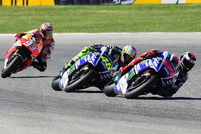 Im Rennen: Jorge Lorenzo führt vor Rossi (46) und Márquez (93)