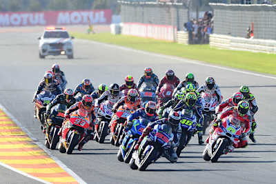 Der Titelkampf der MotoGP-Klasse wird erst in Valencia entschieden