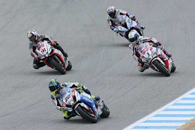 Stark: Alex Lowes vor Haslam (91), Guintoli (1) und Badovini (86)