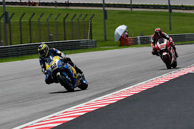 Tom Lüthi (#12) und Takaaki Nakagami (#30) beim Malaysia-GP