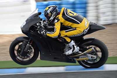 Tom Lüthi mit seiner Kalex in Jerez