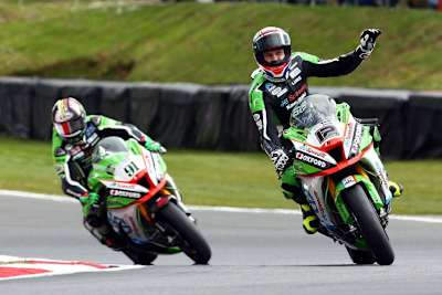 Luke Mossey und Leon Haslam sorgten für einen JG Speedfit Kawasaki-Doppelsieg