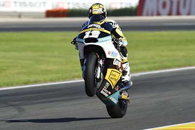 Freude bei Tom Lüthi über Rang 3 in Valencia