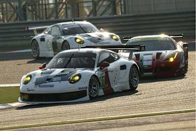 In Bahrain bei der Musik: Die Werks-Porsche