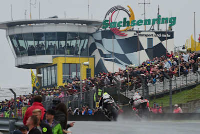 Jonas Folger gegen Johann Zarco auf dem Sachsenring