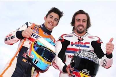 Spass in Motegi: Marc Márquez und Fernando Alonso