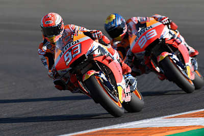 Marc Márquez vor Lorenzo in Valencia