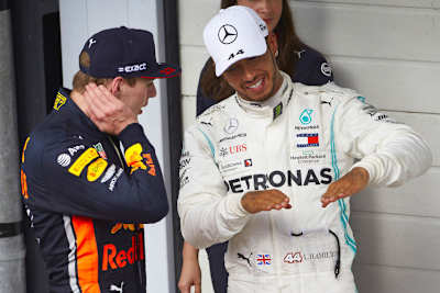 Max Verstappen hat alles nass gemacht (hier mit Lewis Hamilton in Spanien)