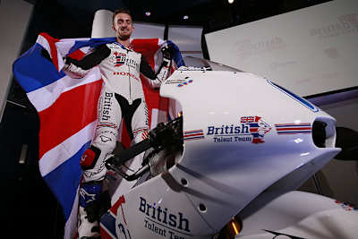 John McPhee bei der Teampräsentation in London