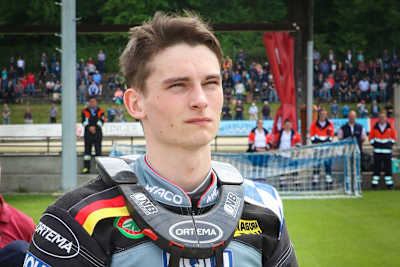 Michael Härtel (blau) sicherte Güstrow den Sieg