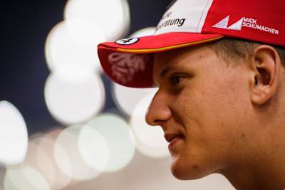 Mick Schumacher kam im Qualifikationslauf als Sechster ins Ziel