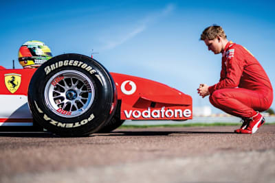 Mick Schumacher vor dem Test mit dem Auto seines Vaters