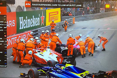 Die Streckenposten hatten alle Hände voll zu tun