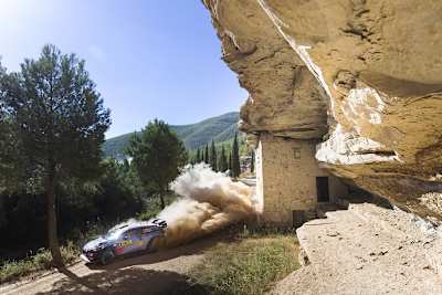 Perfekter Einstand bei Hyundai für Andreas Mikkelsen