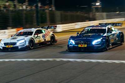 Schöne Bilder unter dem Flutlicht in Misano