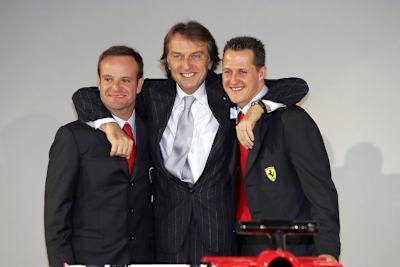 Luca Montezemolo 2005 bei der Ferrari-Präsentation mit Rubens Barrichello und Michael Schumacher