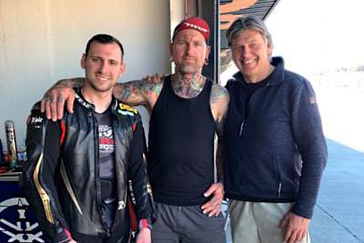 Marc Moser (li.) mit seinem Mechaniker und Teamchef Galinski