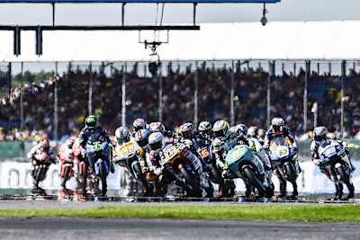 Das Starterfeld der Moto3 ist 2016 mit 34 Piloten wieder gut gefüllt