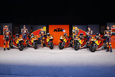 Die Red Bull KTM-Armada: Antonelli, Bendsneyder, Espargaró, Smith, Oliveira und Binder
