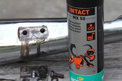 Geschafft. Und alles noch ganz. Der Rostlöseeffekt von MX50 ist klar sichtbar.