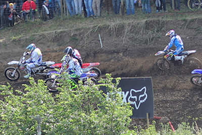 Max Nagl kam auf Rang 4 durch die erste Kurve