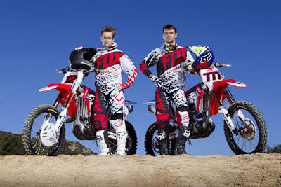 Das Honda-Werksteam mit Max Nagl (li.) und Evgeny Bobryshev