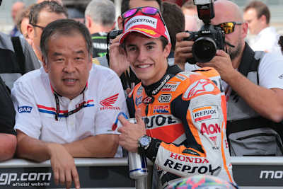 Parc Fermé: HRC-Vize Nakamoto mit WM-Leader Marc Márquez