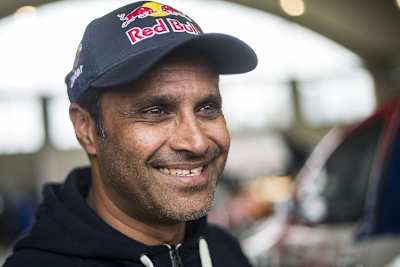 Nasser Al-Attiyah freut sich über den Auftaktsieg