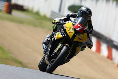 marco Nekvasil führt in der IDM Superstock