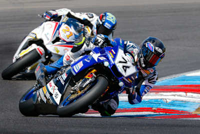 Im ersten Rennen hält Max Neukirchern die Konkurrenz hinter sich