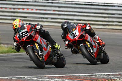 Titelkandidat Javier Fores vor Max Neukirchner