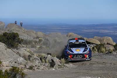 Thierry Neuville auf dem Weg zum Argentinien-Sieg