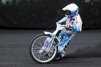 Nicki Pedersen gewann das Finale vom Start weg